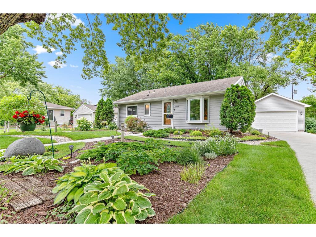 5908 Rhode Island Avenue N Crystal MN 55428 6558864 image1