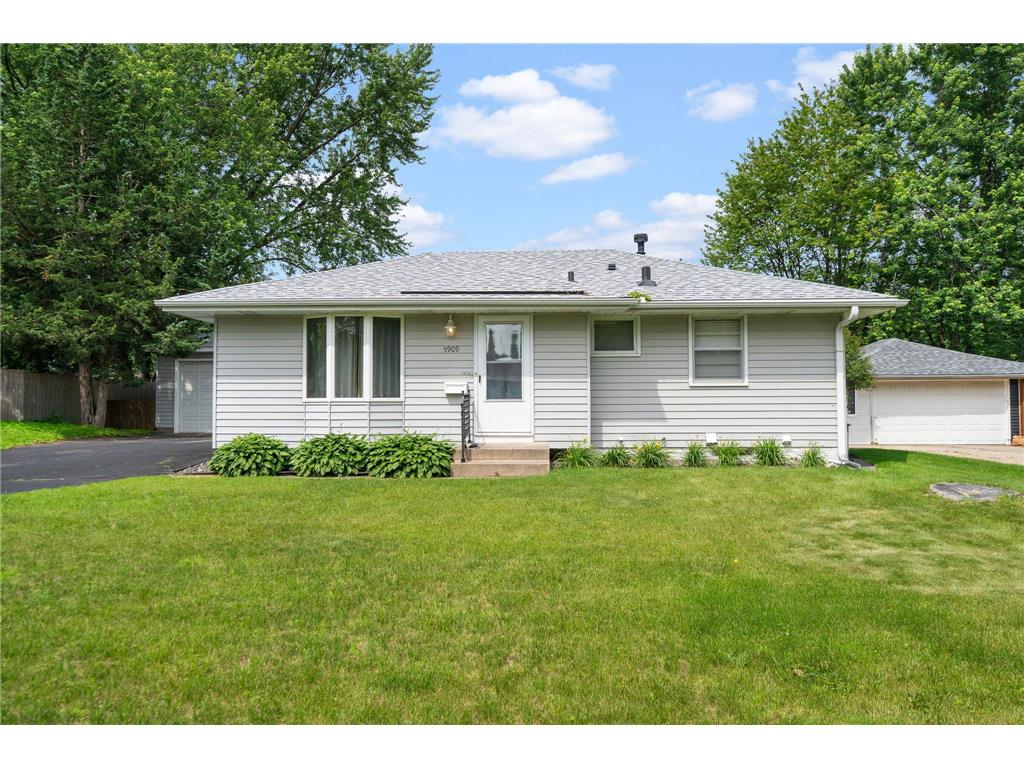 5909 Cavell Avenue N New Hope MN 55428 6746553 image1