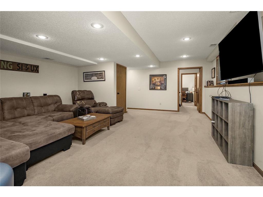 591 Autumn Oaks Court Eagan MN 55123 6773159 image31