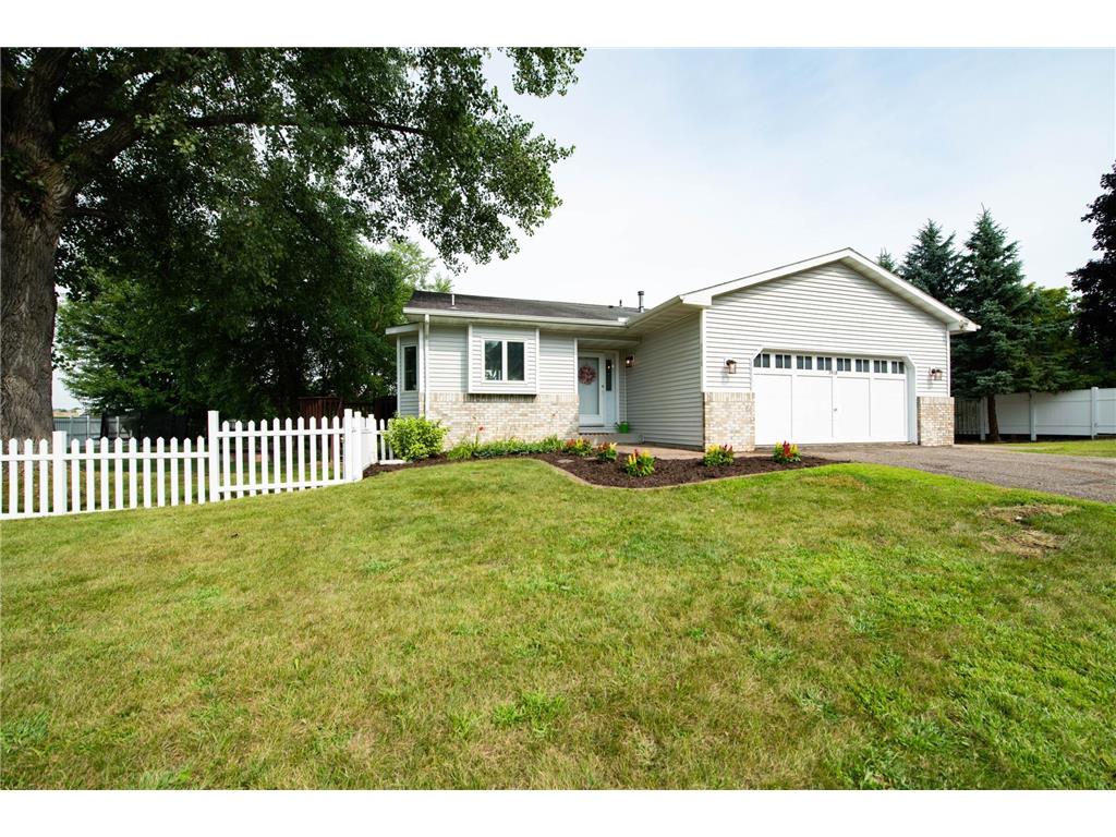 5910 Pineview Lane N Plymouth MN 55442 6770817 image1