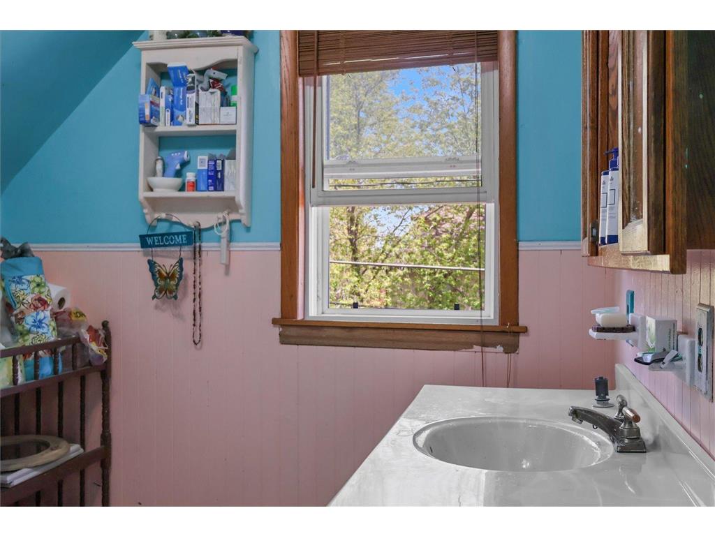 5911 Elinor St Duluth MN 55807 7088176 image49