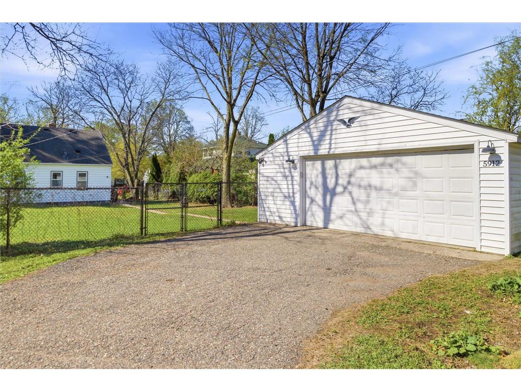 5912 Goodrich Avenue Saint Louis Park MN 55416 7044177 image43
