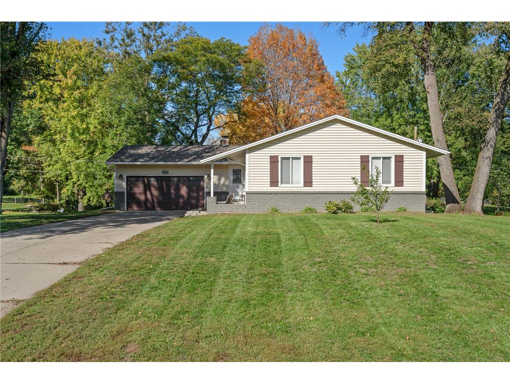 5916 W 104th Street, Bloomington, MN, 55438 MLS 6479392 Edina Realty