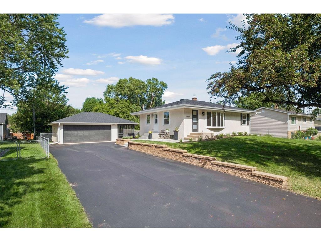 5919 Carlson Street Shoreview MN 55126 7106229 image1
