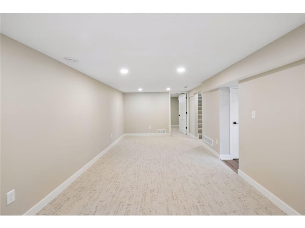5919 Carlson Street Shoreview MN 55126 7106229 image22