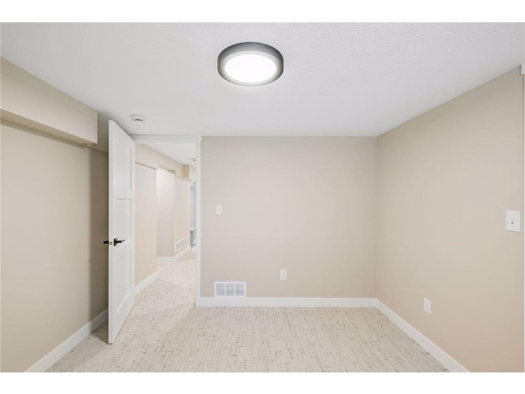5919 Carlson Street Shoreview MN 55126 7106229 image27