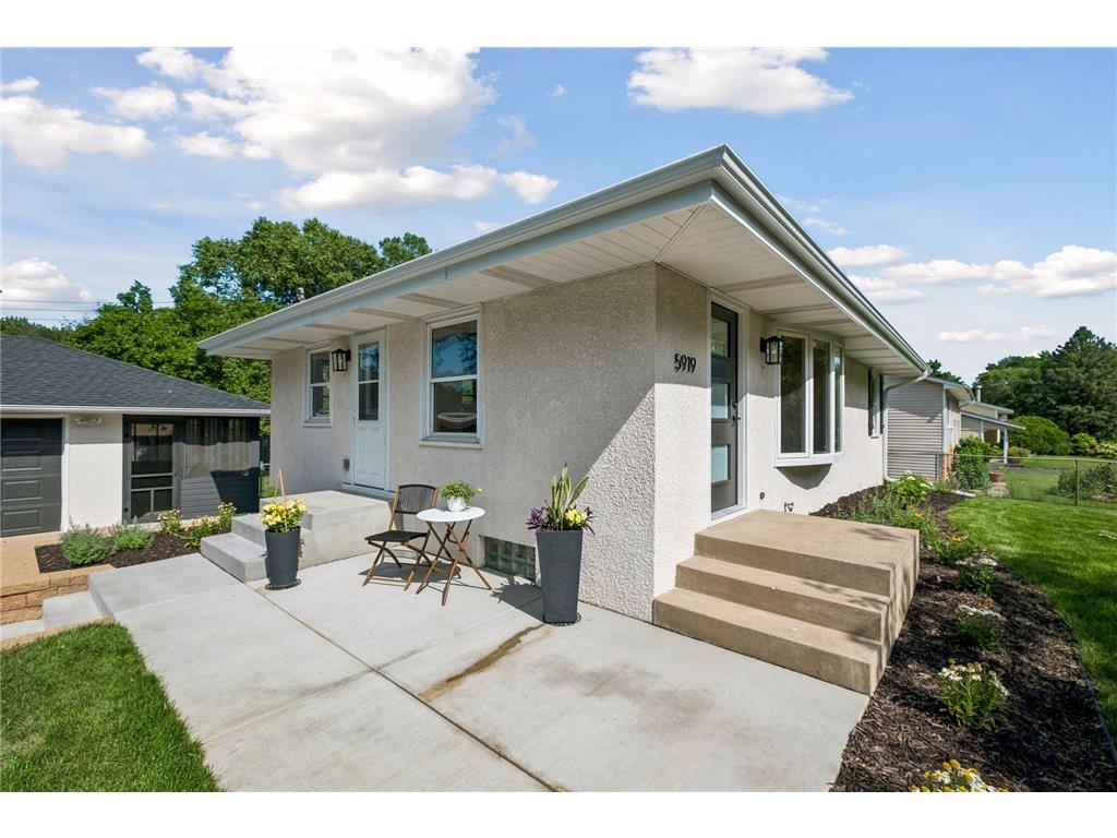 5919 Carlson Street Shoreview MN 55126 7106229 image3
