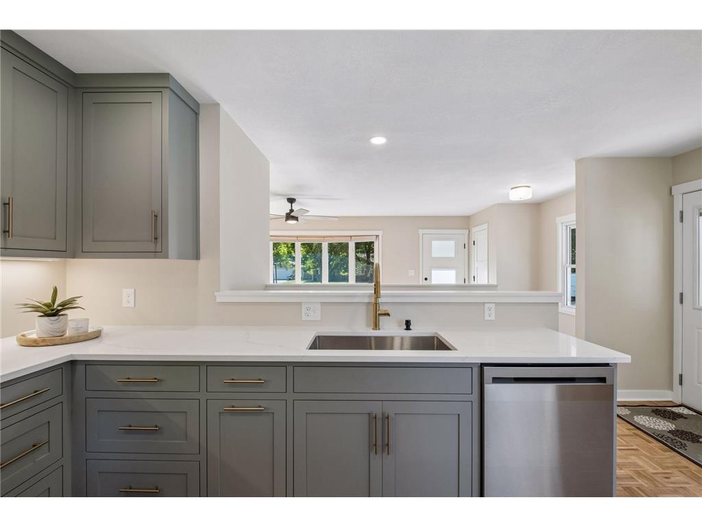 5919 Carlson Street Shoreview MN 55126 7106229 image6