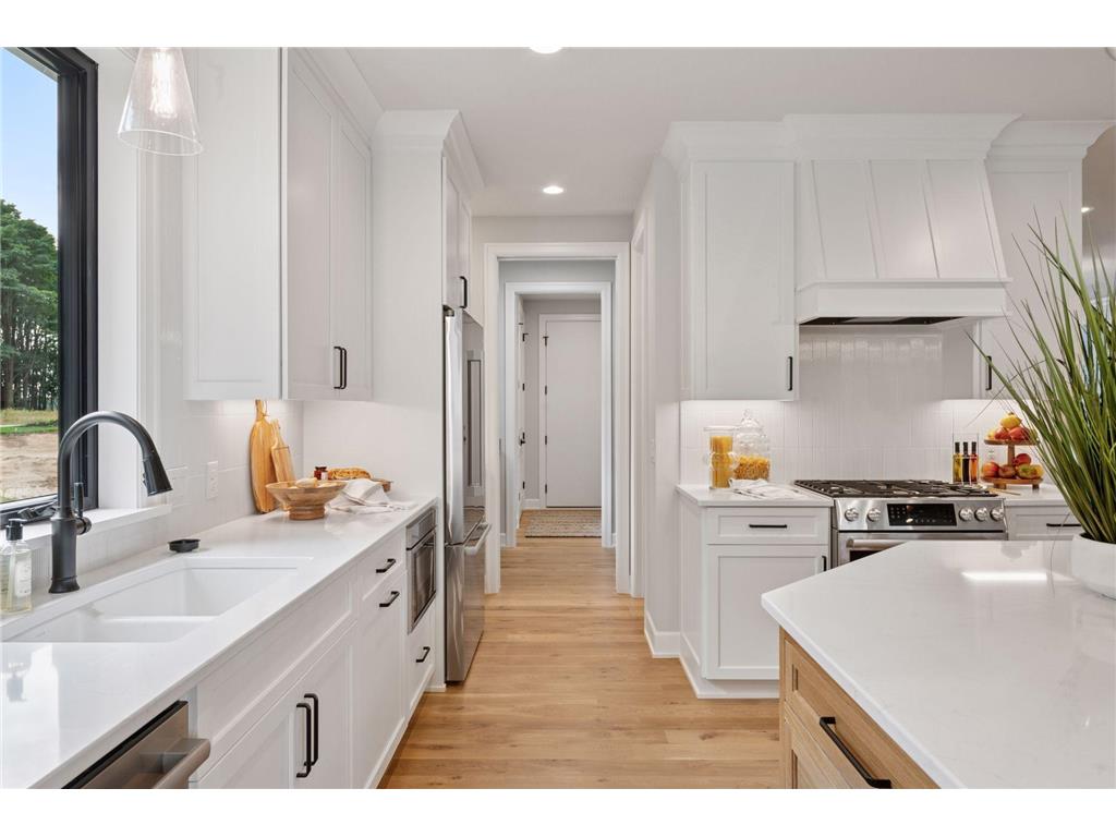 592 Harbor Court Shoreview MN 55126 - Snail 6696454 image3