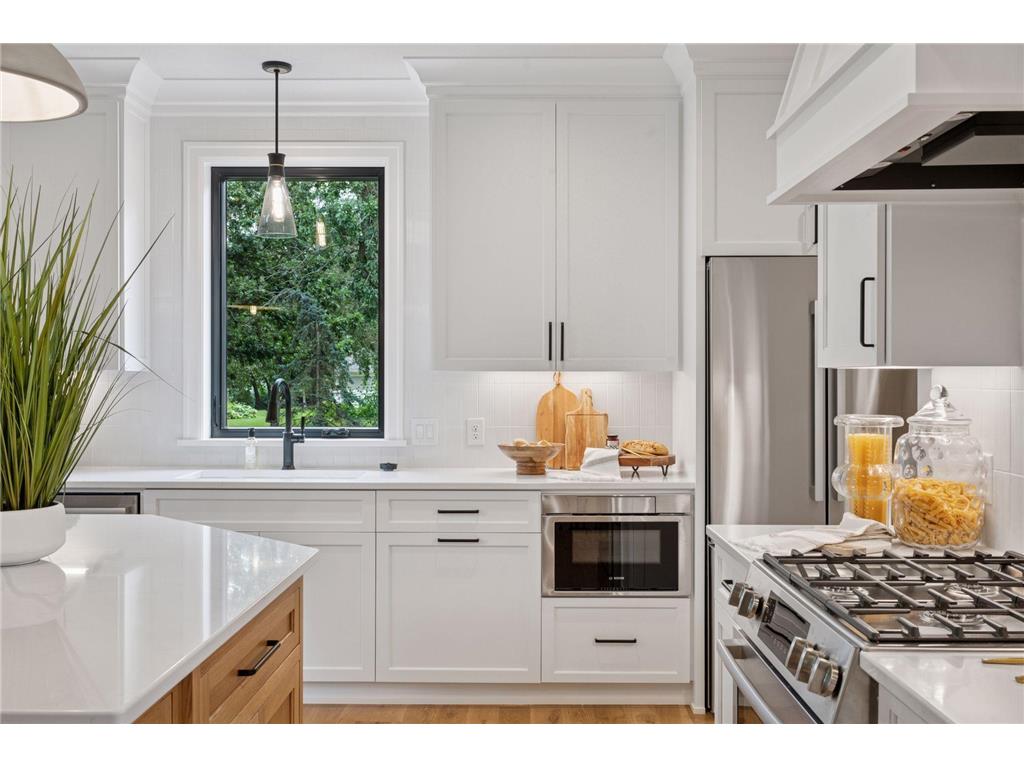 592 Harbor Court Shoreview MN 55126 - Snail 6696454 image6