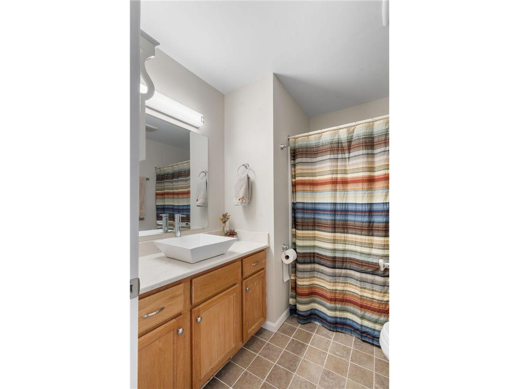 592 Mariner Way Woodbury MN 55129 7071439 image16