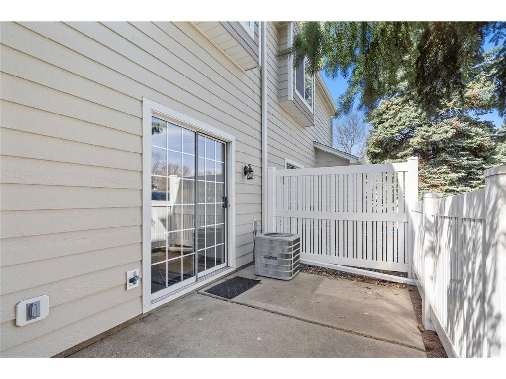 592 Mariner Way Woodbury MN 55129 7071439 image18