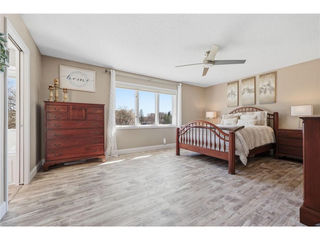 592 Vicki Lane Shoreview MN 55126 7053172 image24