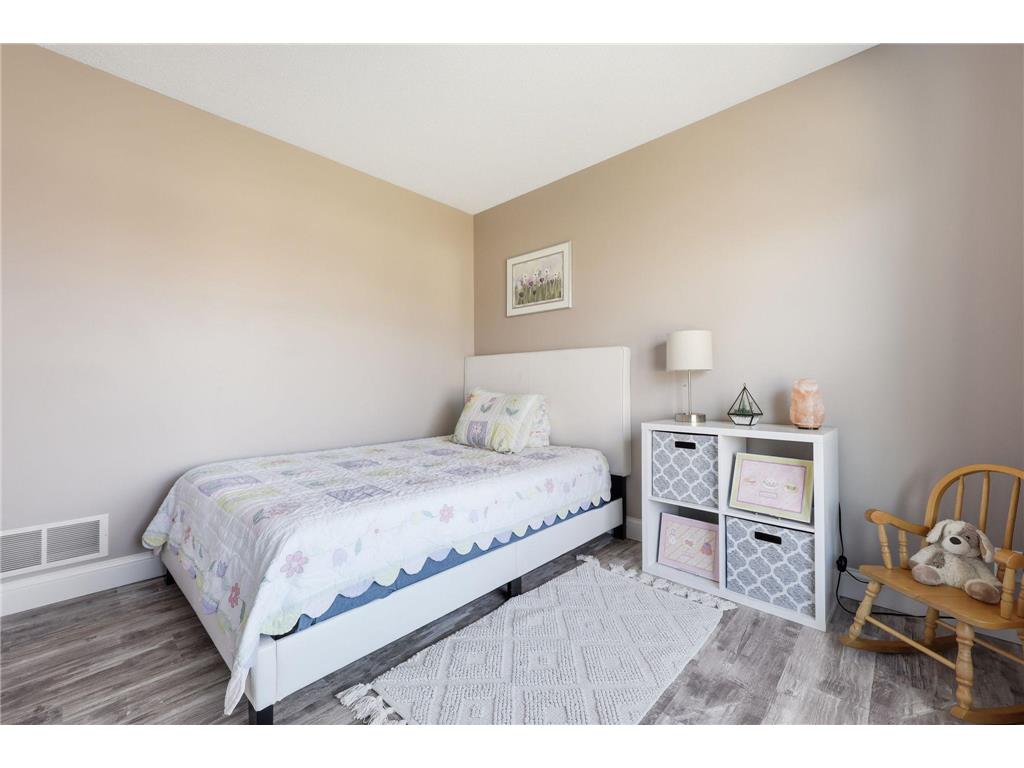 592 Vicki Lane Shoreview MN 55126 7053172 image28