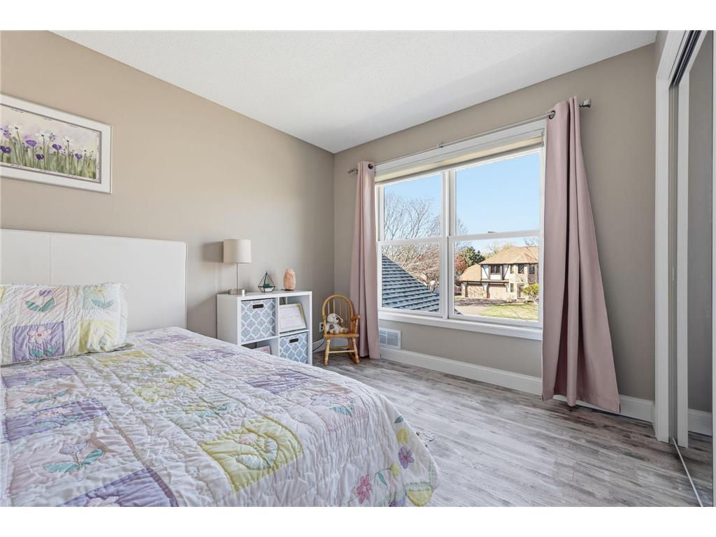 592 Vicki Lane Shoreview MN 55126 7053172 image29