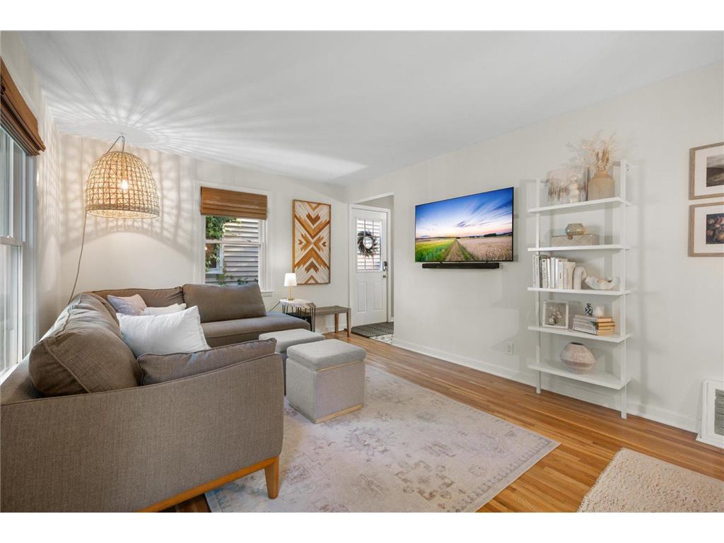 5924 Vincent Avenue S Minneapolis MN 55410 7085444 image3