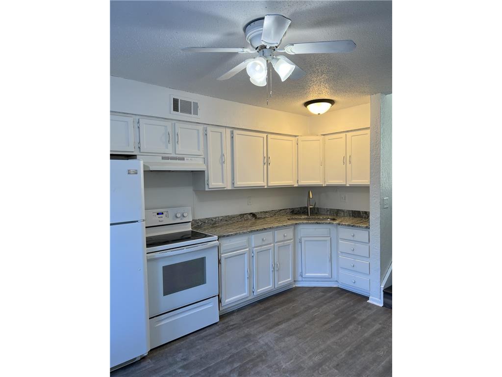 5928 83rd Parkway N Brooklyn Park MN 55443 6362623 image1