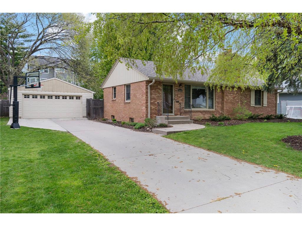5928 Chowen Avenue S Edina MN 55410 7069667 image3