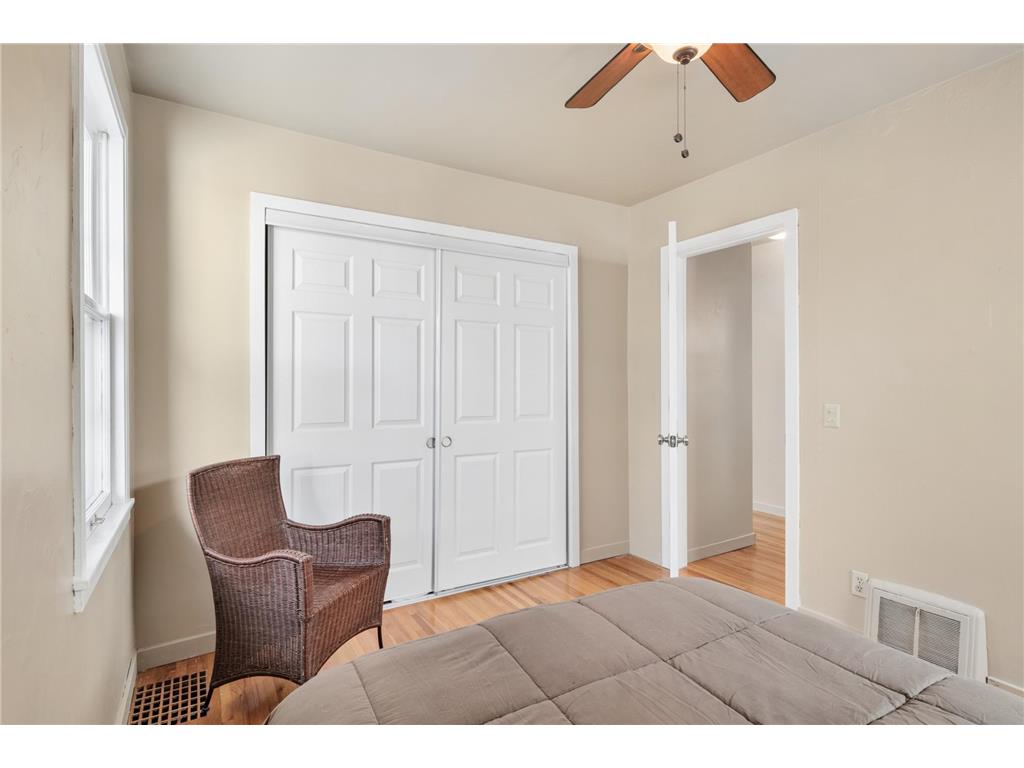 5929 Queen Avenue S Minneapolis MN 55410 7011328 image19