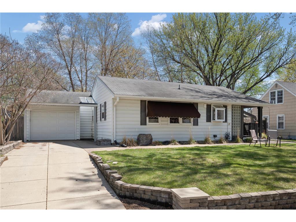 5929 Queen Avenue S Minneapolis MN 55410 7011328 image2