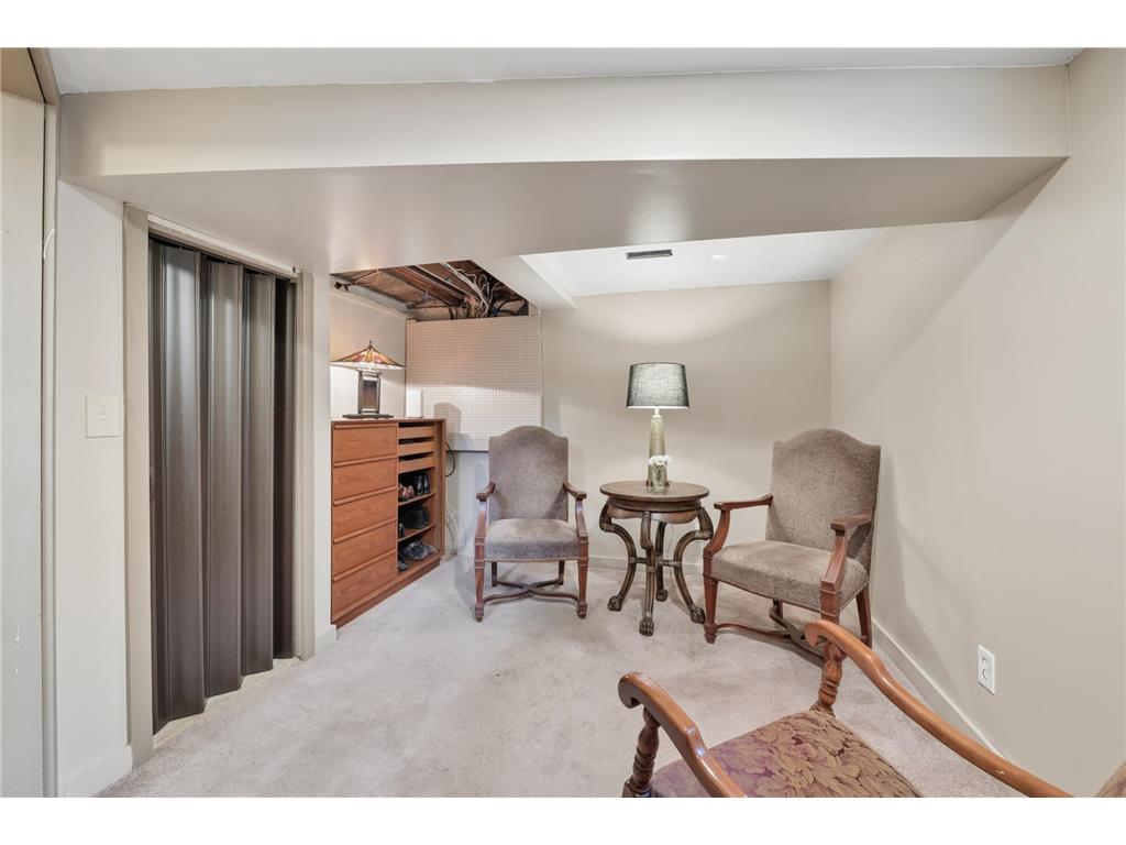 5929 Queen Avenue S Minneapolis MN 55410 7011328 image25