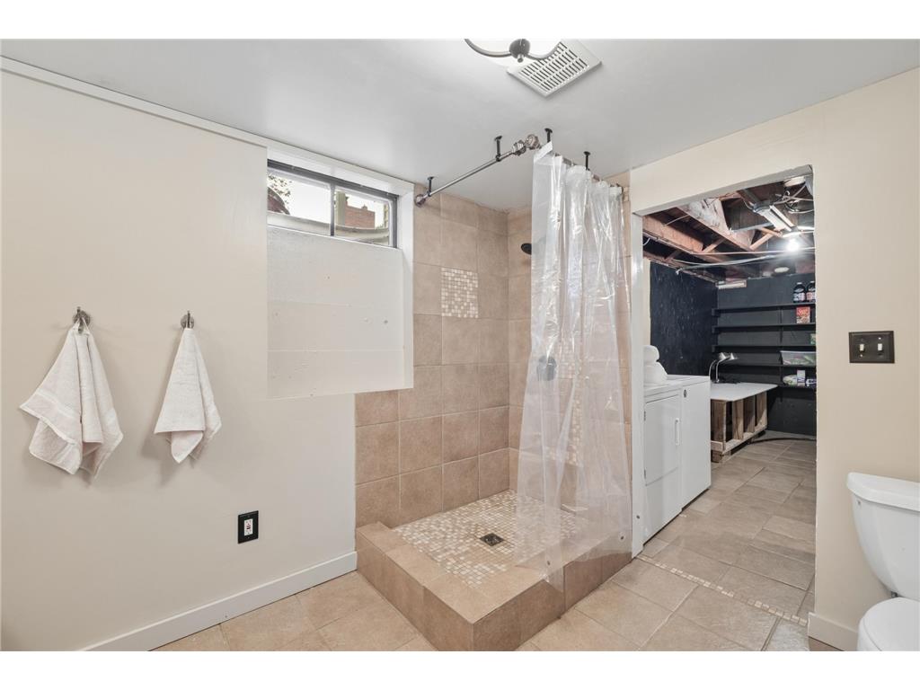 5929 Queen Avenue S Minneapolis MN 55410 7011328 image28