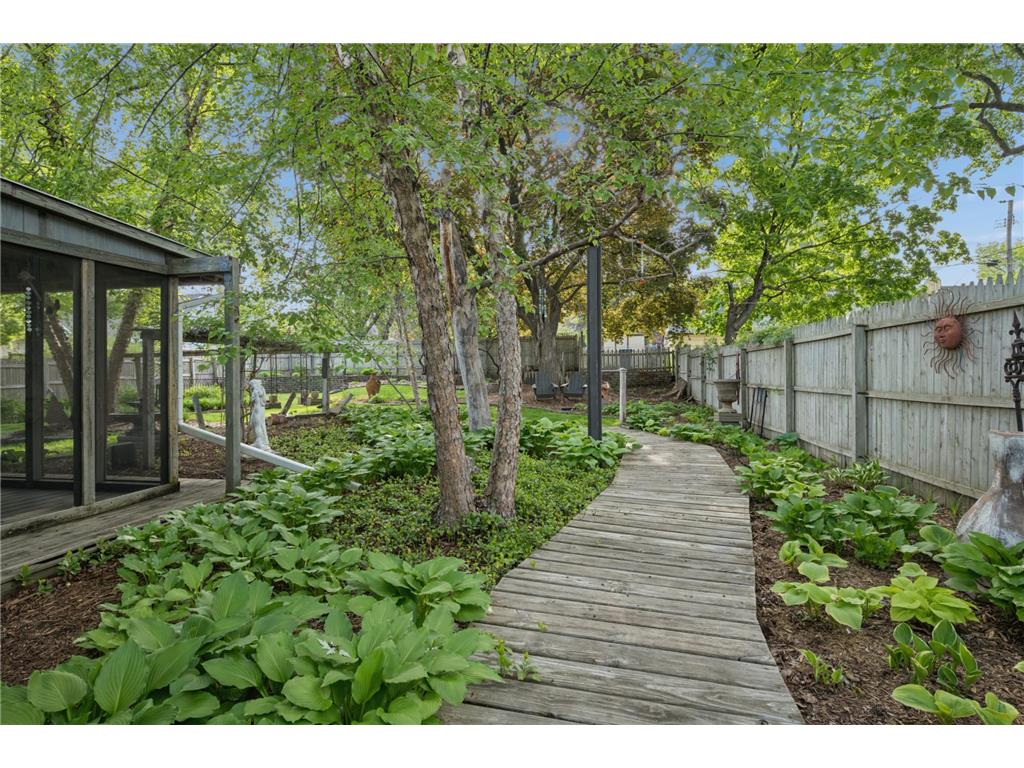 5929 Queen Avenue S Minneapolis MN 55410 7011328 image7