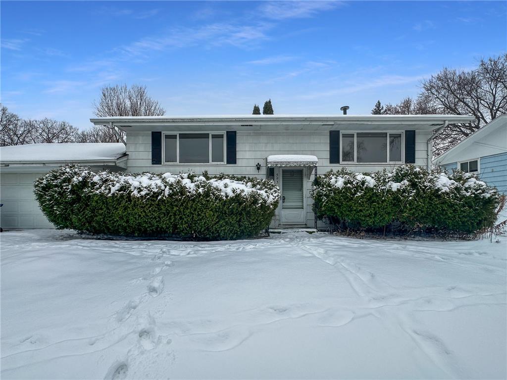593 Continental Drive New Brighton MN 55112 6812387 image1