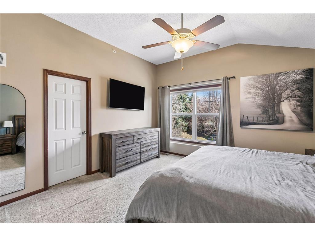 593 Stonewood Way Burnsville MN 55306 7075196 image16