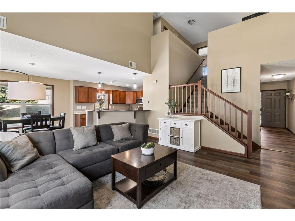 593 Stonewood Way Burnsville MN 55306 7075196 image3