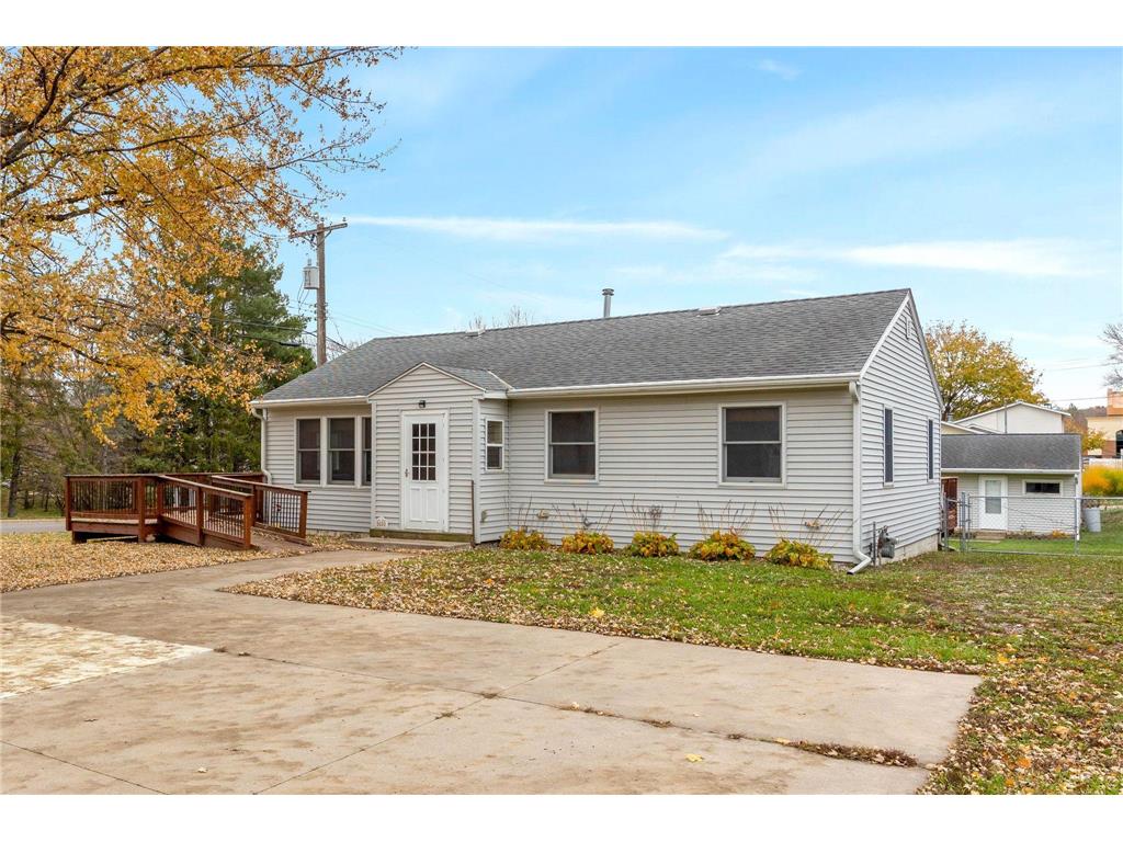 5930 Ash Street Rockford MN 55373 6453514 image1