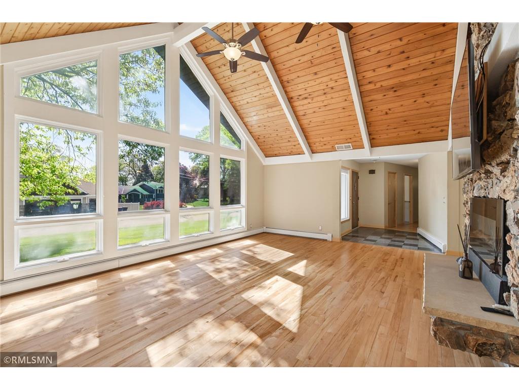 5931 Hobe Lane White Bear Twp MN 55110 - Bald Eagle 7075171 image16