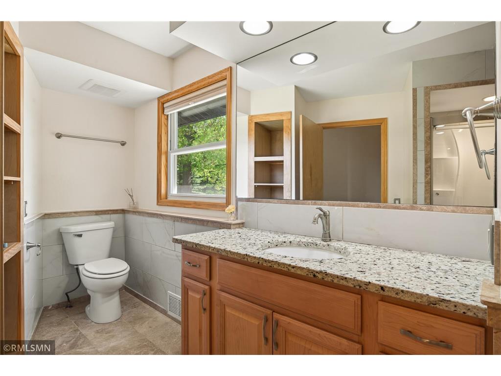 5931 Hobe Lane White Bear Twp MN 55110 - Bald Eagle 7075171 image25