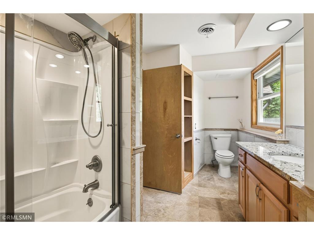 5931 Hobe Lane White Bear Twp MN 55110 - Bald Eagle 7075171 image26