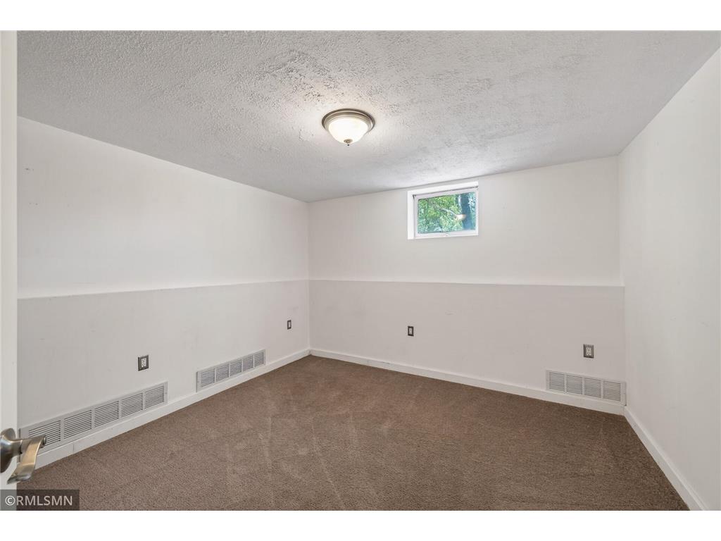 5931 Hobe Lane White Bear Twp MN 55110 - Bald Eagle 7075171 image42