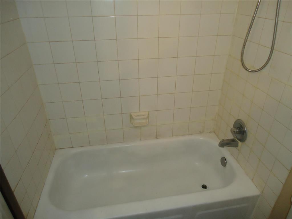 5932 83rd Parkway N Brooklyn Park MN 55443 6707268 image10