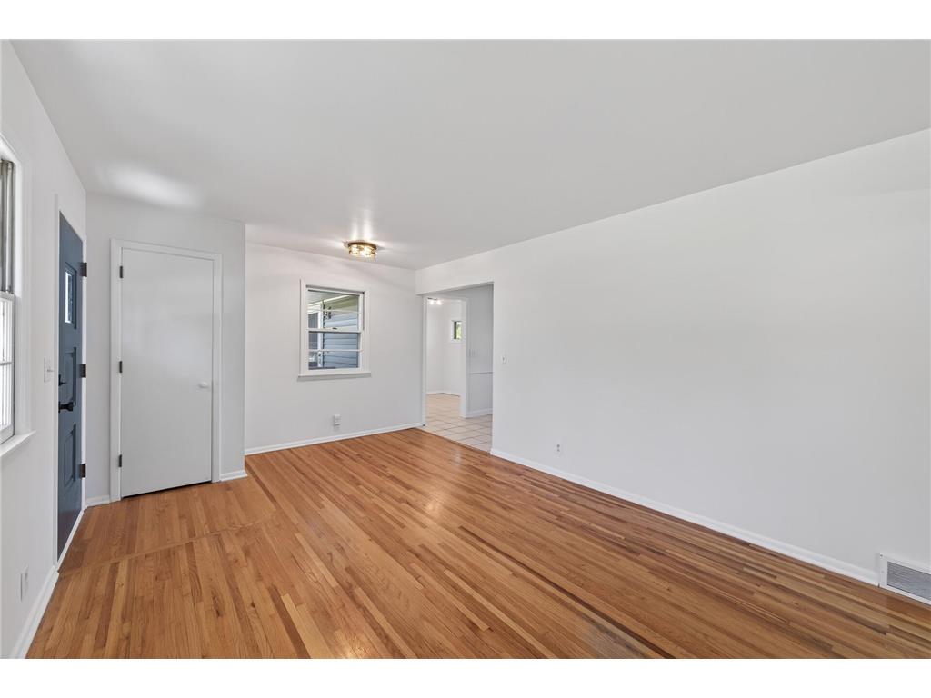 5932 Perry Avenue N Crystal MN 55429 7072362 image11