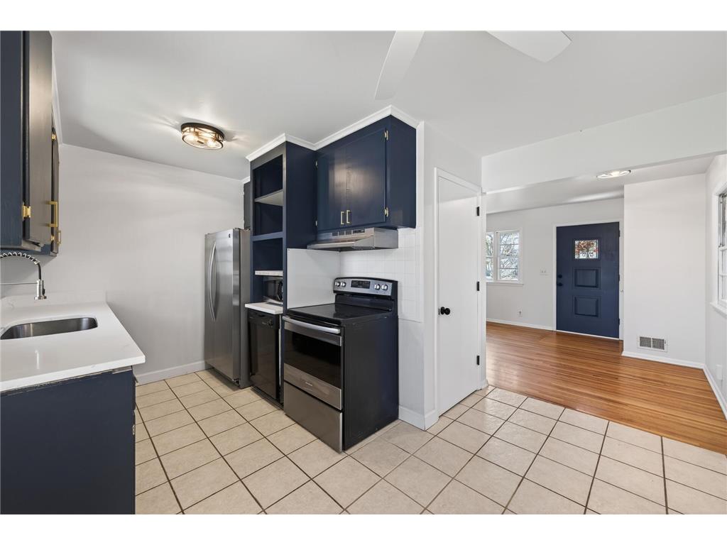 5932 Perry Avenue N Crystal MN 55429 7072362 image13