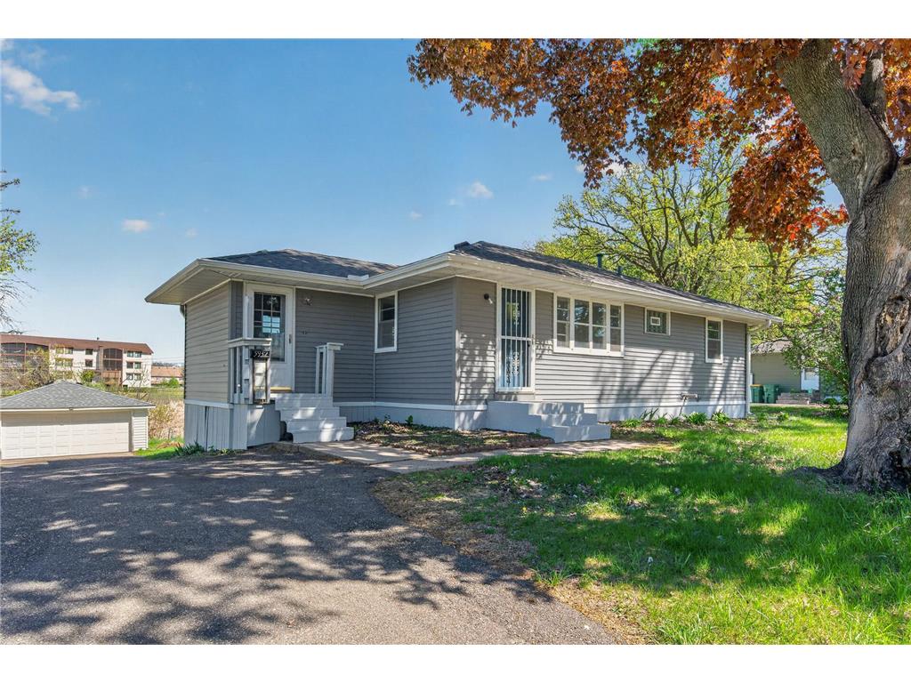 5932 Perry Avenue N Crystal MN 55429 7072362 image2