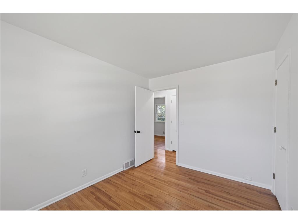 5932 Perry Avenue N Crystal MN 55429 7072362 image24