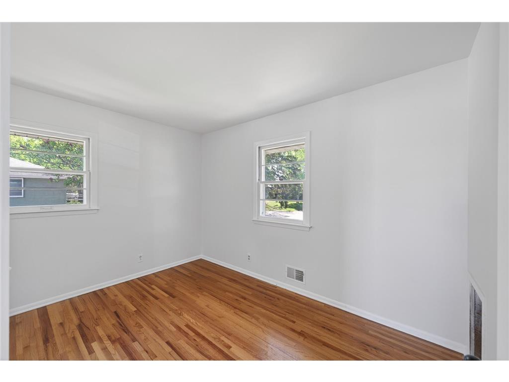 5932 Perry Avenue N Crystal MN 55429 7072362 image25