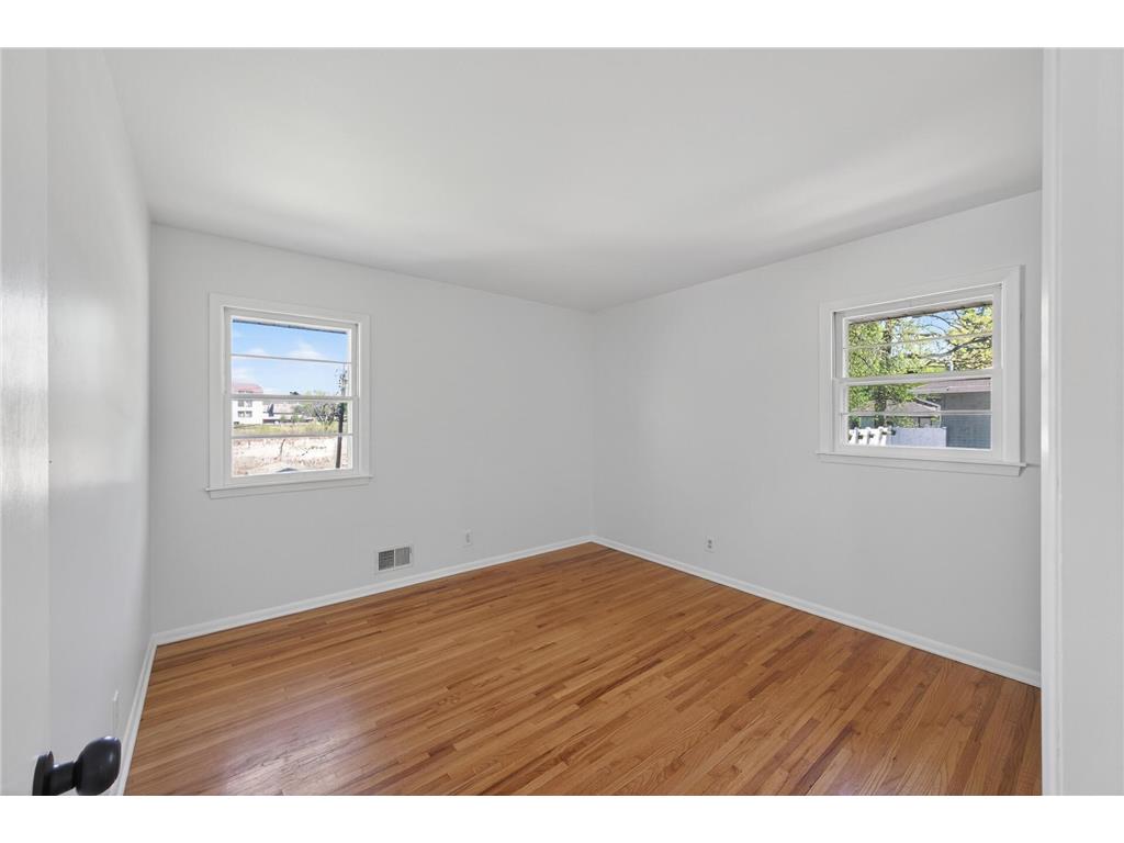 5932 Perry Avenue N Crystal MN 55429 7072362 image28