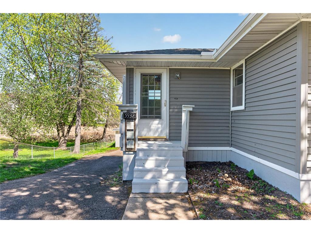 5932 Perry Avenue N Crystal MN 55429 7072362 image6