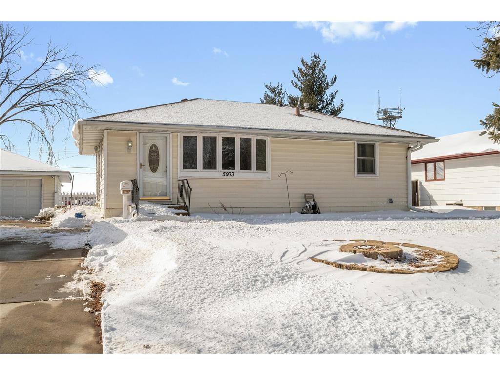 5933 Regent Avenue N Crystal MN 55429 6657878 image1