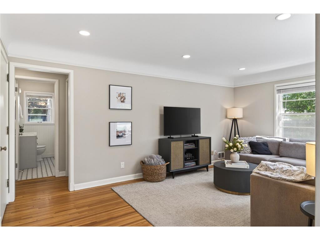 5933 York Avenue S Edina MN 55410 7088595 image3
