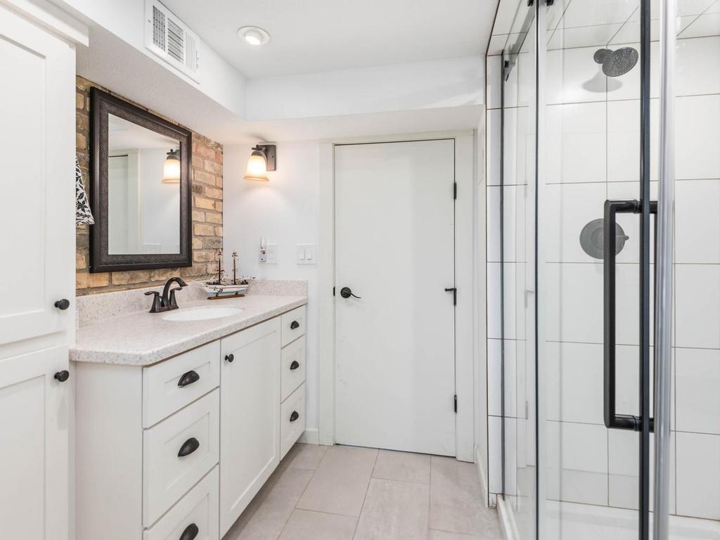 5936 Woodland Circle Minnetonka MN 55345 7104046 image22