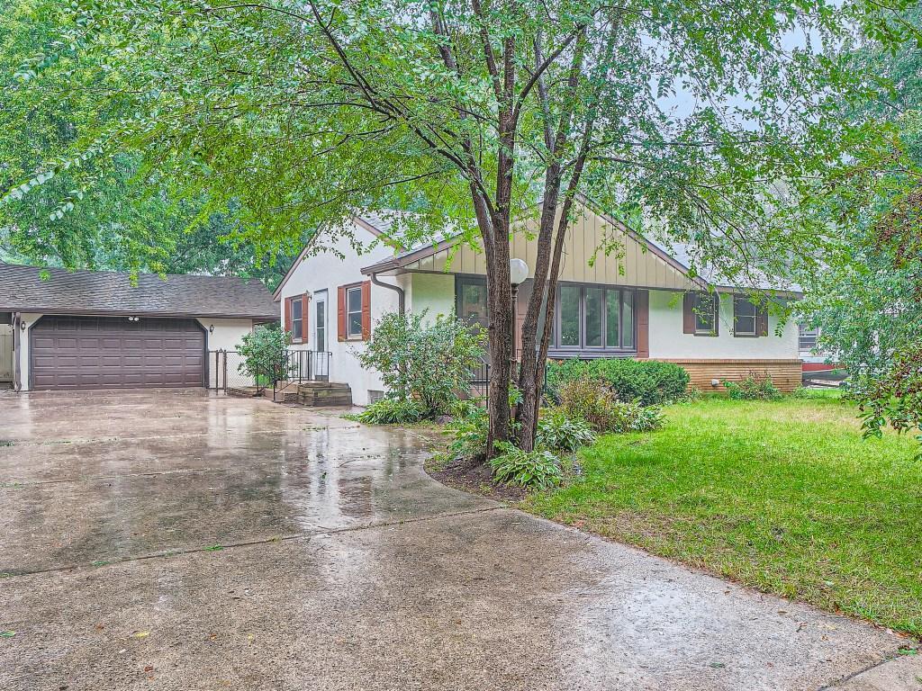 5937 Vincent Avenue N Brooklyn Center MN 55430 6434410 image1