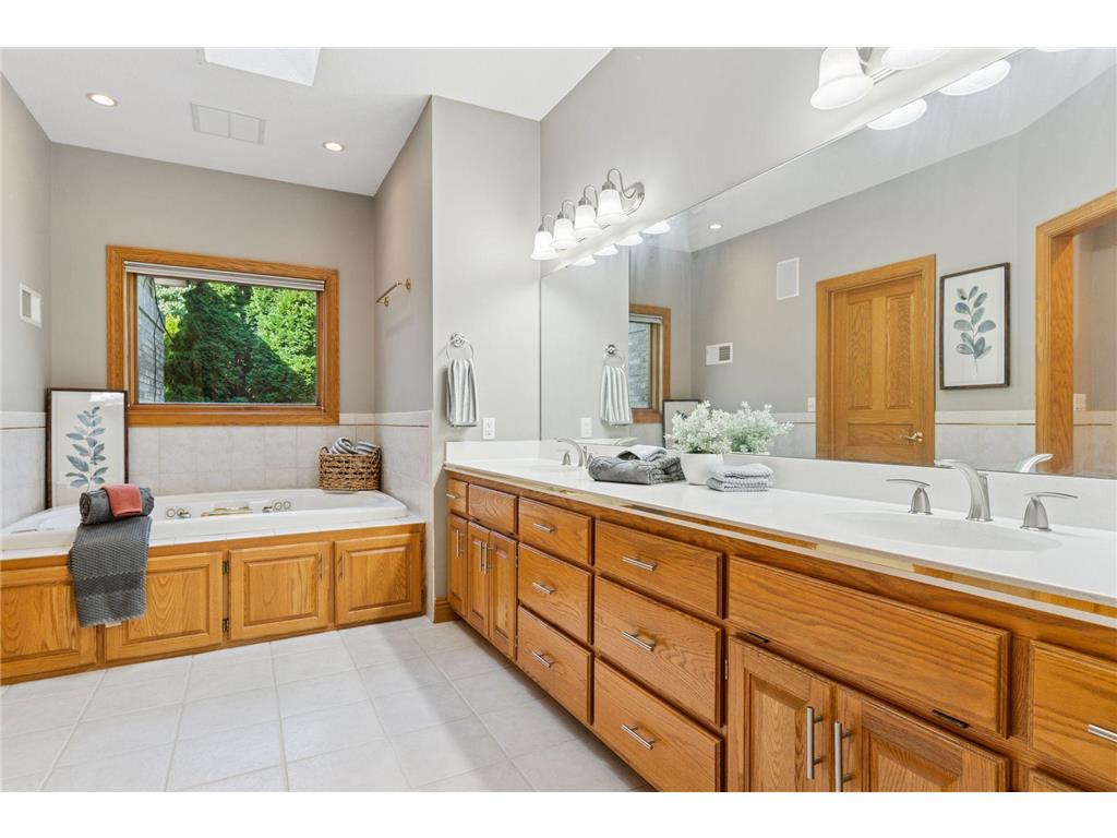 5938 Burke Trail Inver Grove Heights MN 55076 6813436 image17