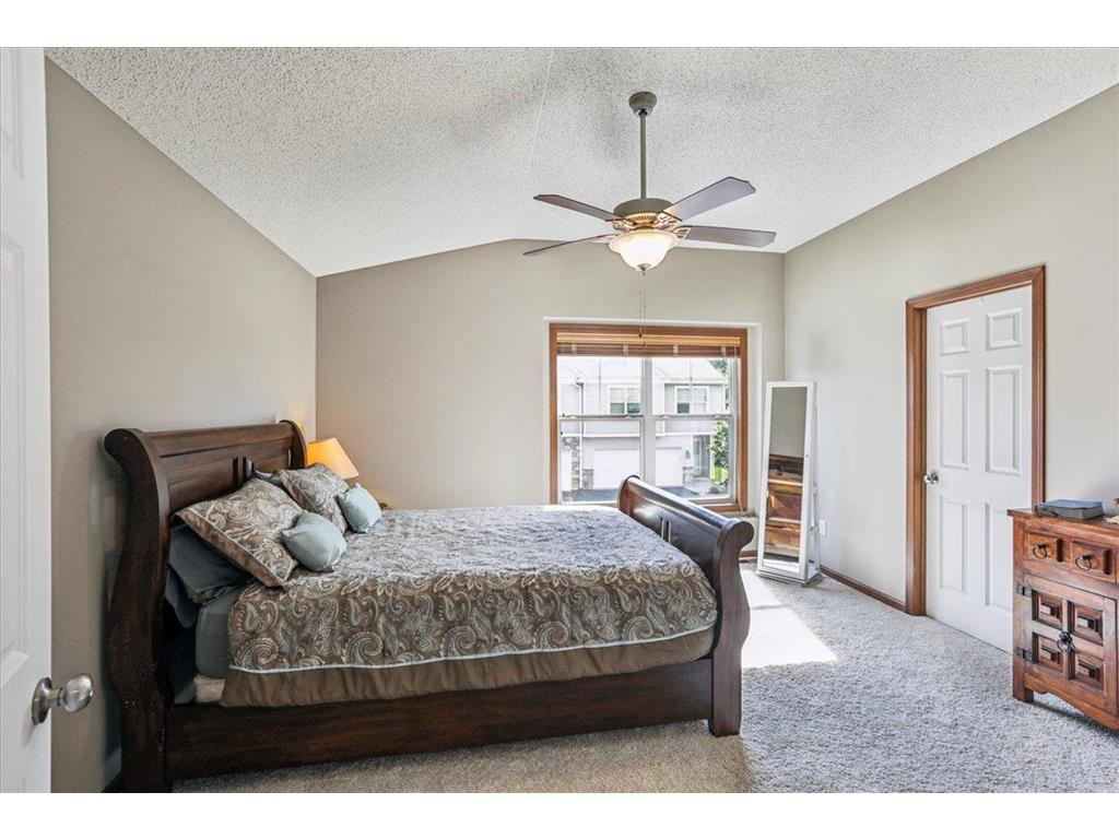 594 Stonewood Lane Burnsville MN 55306 6781832 image19