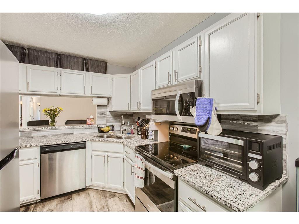 5940 Fernwood Street Shoreview MN 55126 6818588 image4